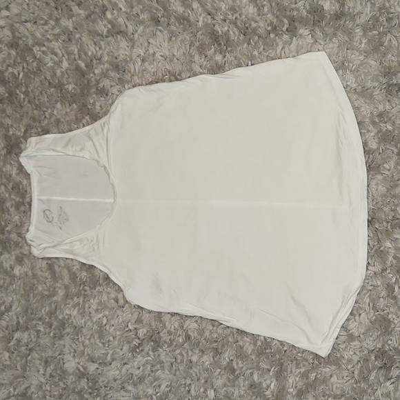 24/7 Tank - Picture 1 of 2